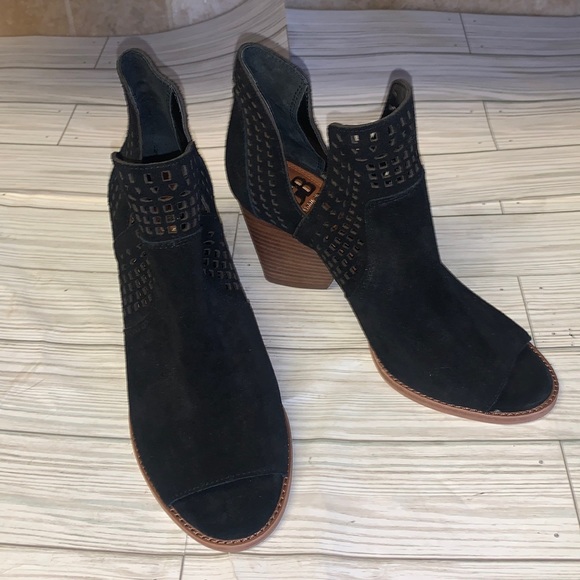 Gianni Bini Booties Heels Black Leather Suede Women’s Sz 7 1/2 - Picture 2 of 9